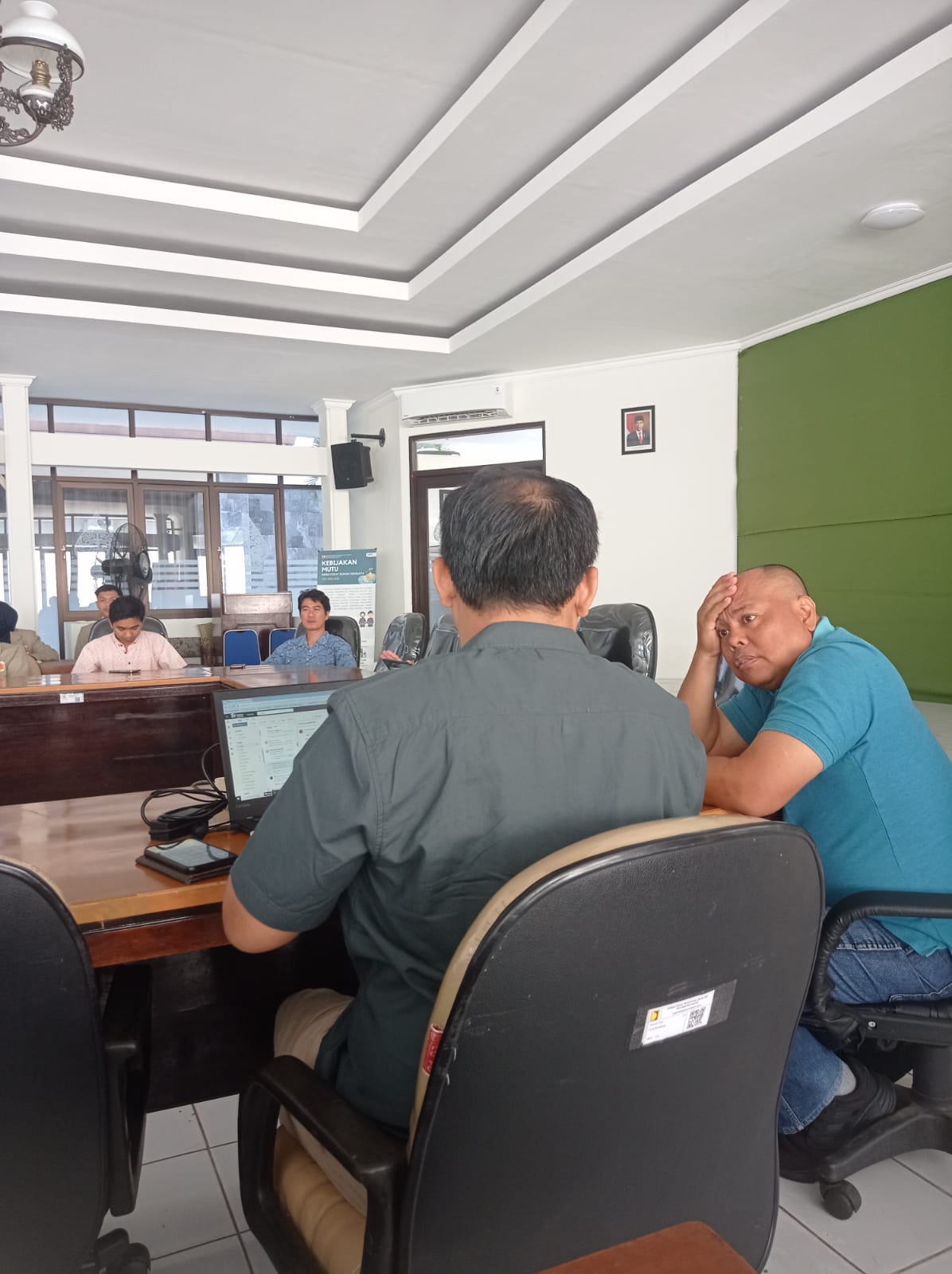 Pertemuan mengenai KRS dan Habitat bersama mahasiswa UGM